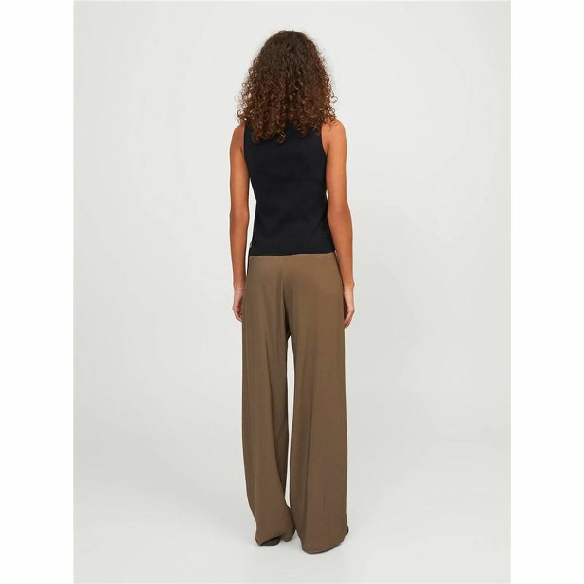 V6HE2DCA1A4C3D3FD642F7F17F3040446CAR4377201P4