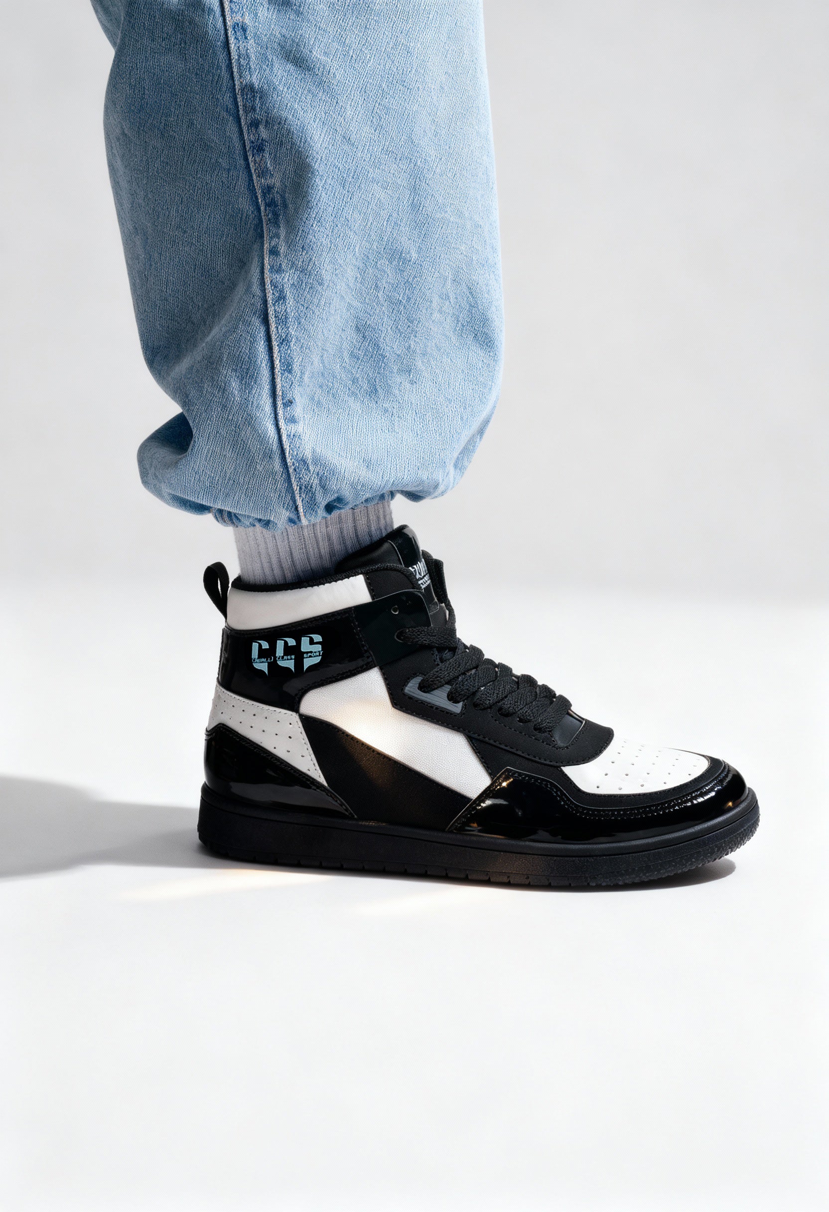 Cavalli Class - CM8804