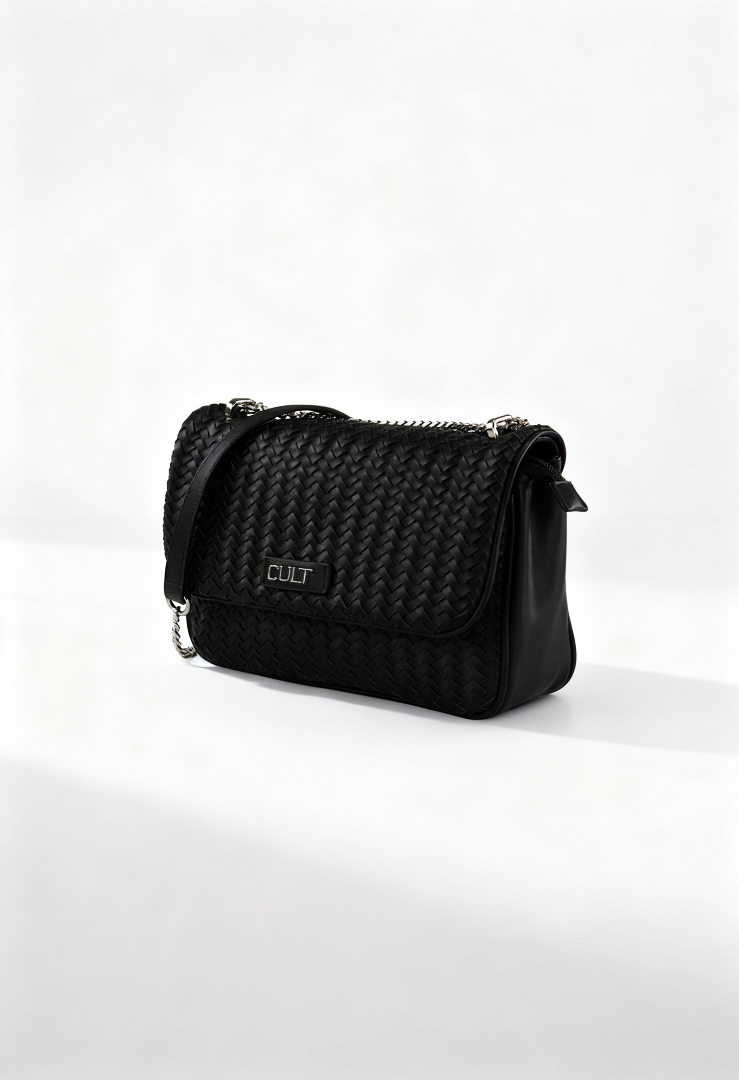 “Cult Women’s Black Woven Fabric Shoulder Bag X3EPWX010022 – authentic designer handbag available at France AJ Luxe, featuring Italian-inspired craftsmanship and luxury detailing.”