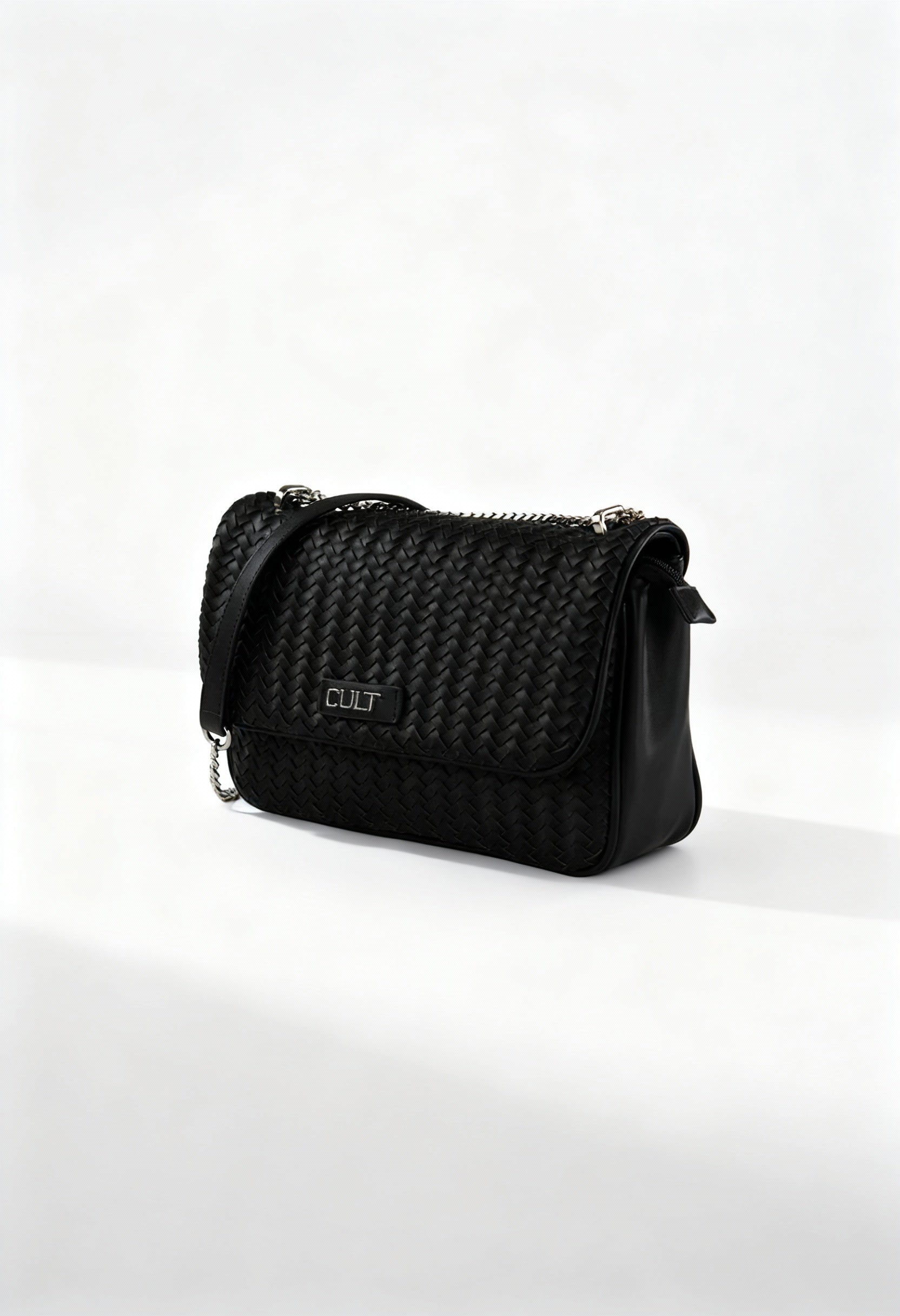 “Cult Women’s Black Woven Fabric Shoulder Bag X3EPWX010022 – authentic designer handbag available at France AJ Luxe, featuring Italian-inspired craftsmanship and luxury detailing.”